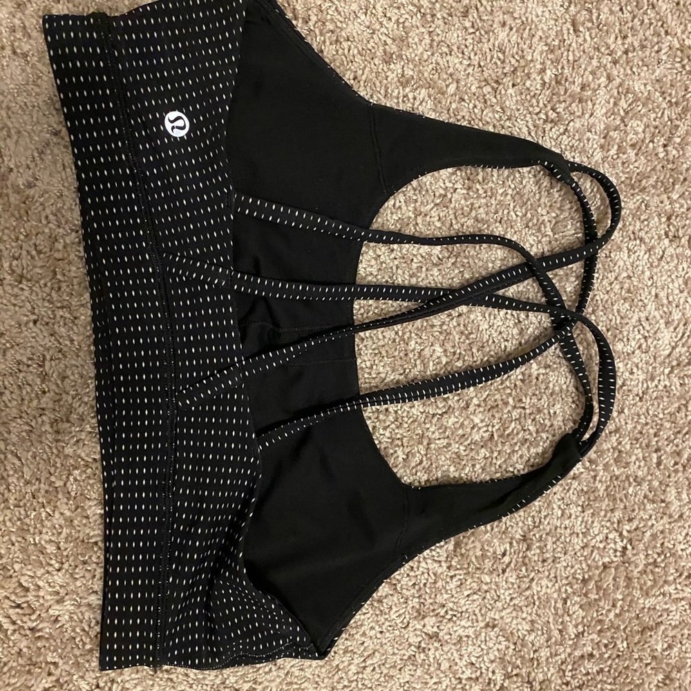 sports bra